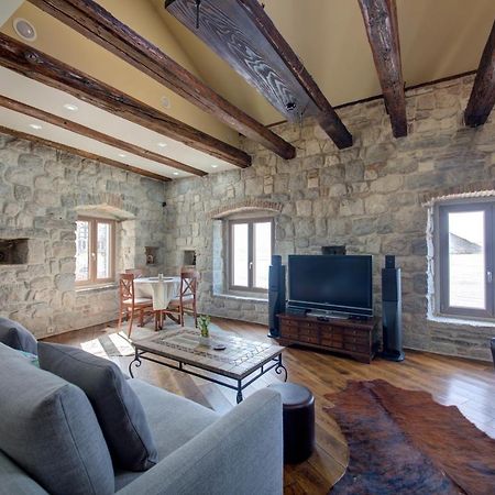 Kazerma Apartment Пераст Экстерьер фото
